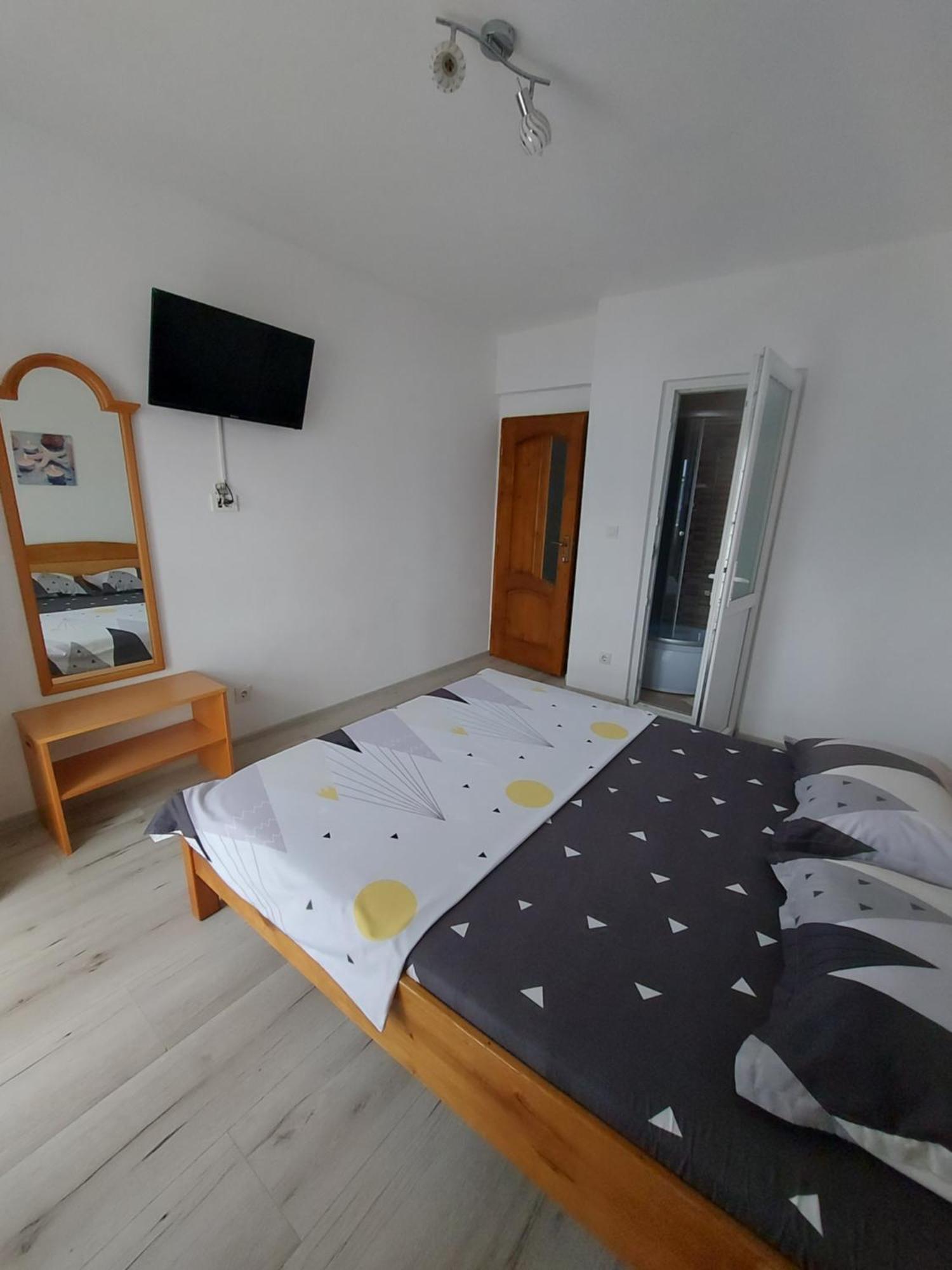 Casa Dalys Hotell Orşova Eksteriør bilde