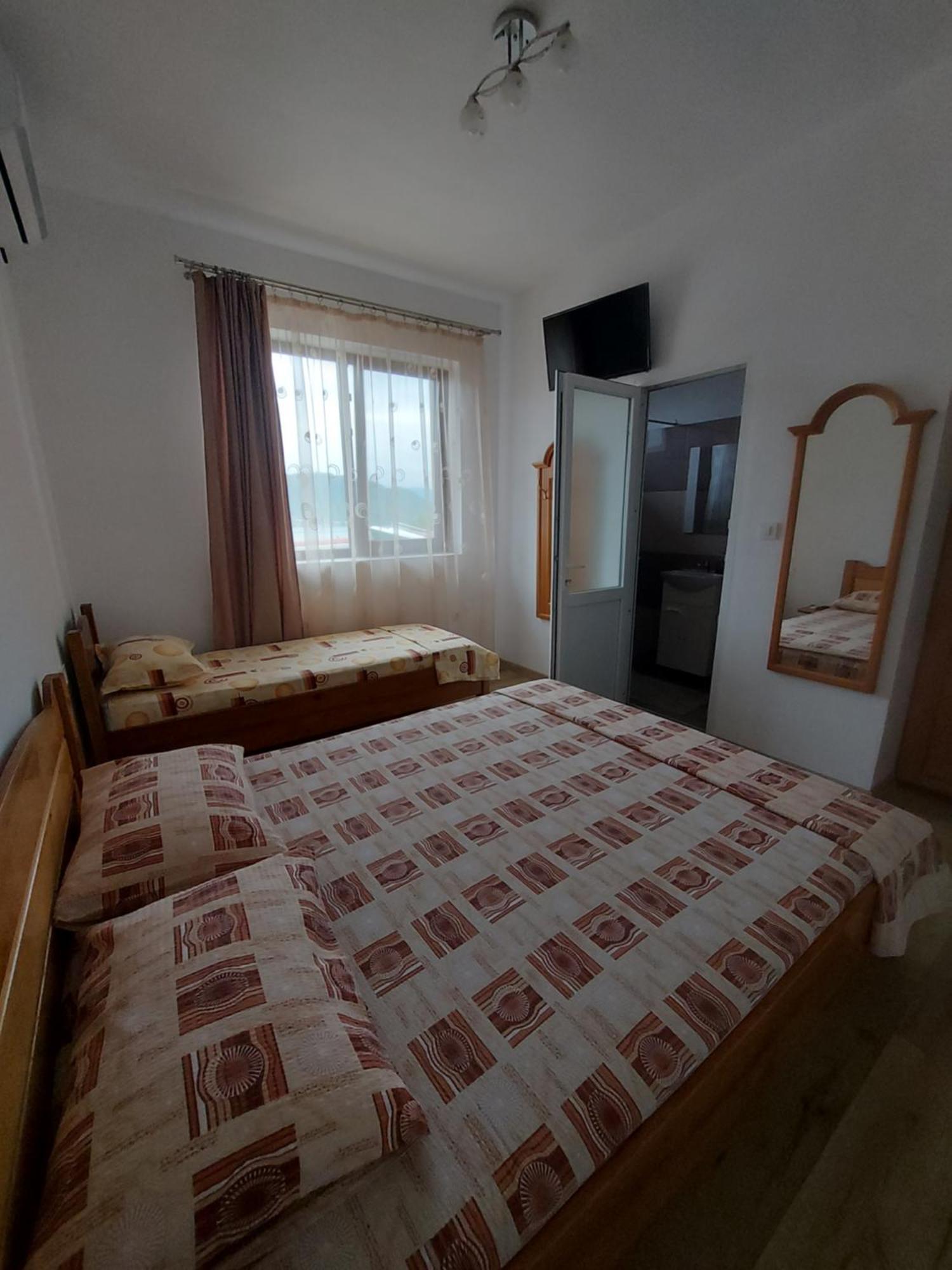 Casa Dalys Hotell Orşova Eksteriør bilde