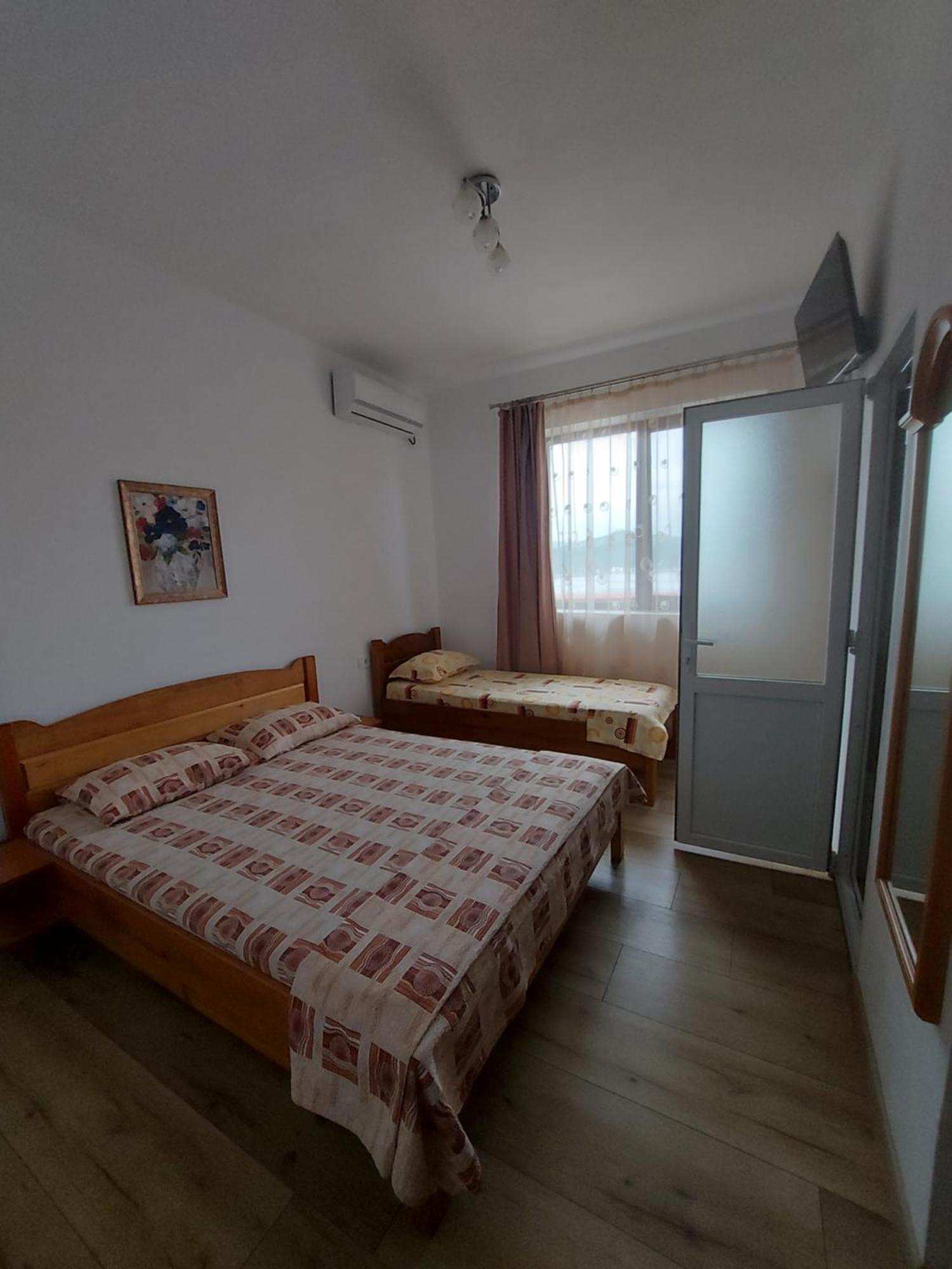 Casa Dalys Hotell Orşova Eksteriør bilde